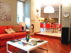 Smart TV, DVD player, books