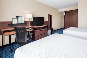 Hypo-allergenic bedding, desk, laptop workspace, blackout curtains - Fairfield Inn & Suites by Marriott Poplar Bluff (Poplar Bluff)