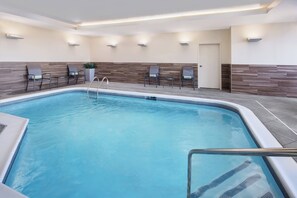 Una piscina cubierta