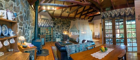 Casa de campo romántica, 1 cama Queen size (Owls Croft) | Servicio a la habitación