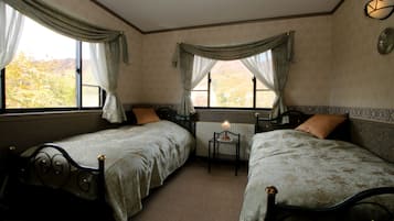 Corner Twin Room | Free WiFi