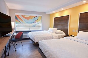 In-room safe, desk, laptop workspace, free WiFi - Tru by Hilton Lawrence (Lawrence)