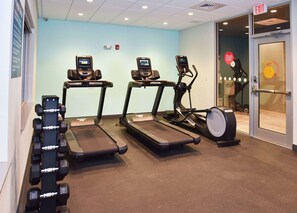 Fitness facility - Tru by Hilton Lawrence (Lawrence)