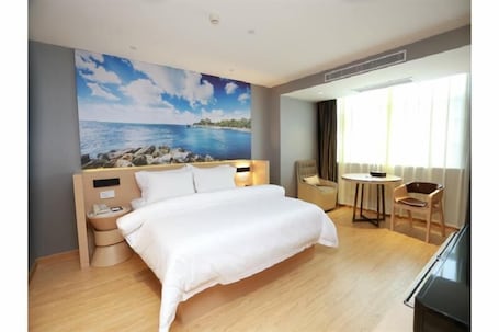 In-room safe, desk, blackout drapes, soundproofing