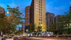 Unclassified image, 4 of 81, button - Jijiang Metropolo Hotel-Haikou (Haikou)