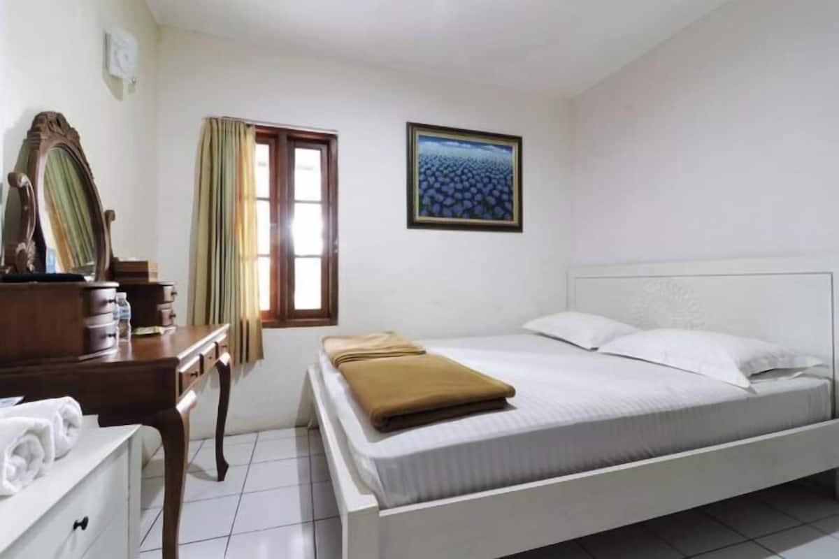 1 chambre, bureau, Wi-Fi gratuit, draps fournis