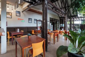 Café - Jayagiri Guesthouse By Belgareti (Lembang)