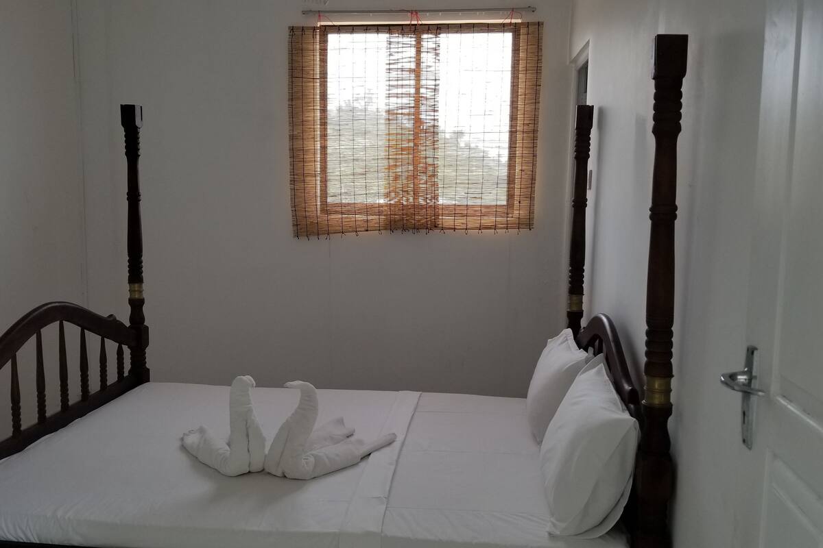 Family Room  | Soundproofing, WiFi (free)