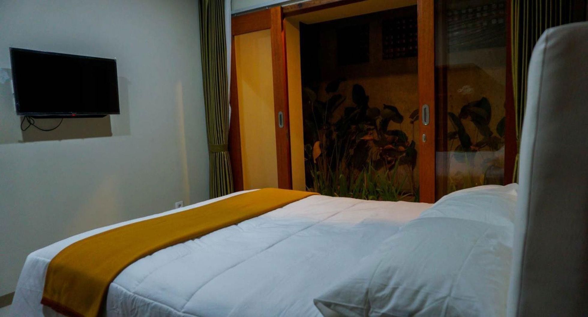 Bureau, chambres insonorisées, Wi-Fi gratuit, draps fournis