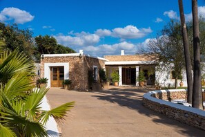 Exterior - VILLA CAN FITA- Charming private villa with pool, free fast WIFI and air conditioning. Close to the city of Ibiza. (Ibiza)