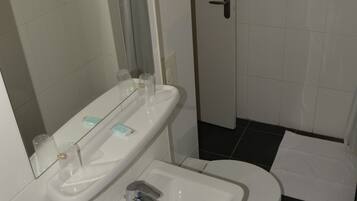 Doppelzimmer | Badezimmer