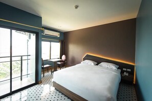 Desk, blackout curtains, soundproofing, free WiFi - The Feeling Hotel (Rayong)