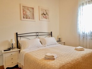 Traditional Double Room, Garden View | 1 bedroom, Frette Italian sheets, premium bedding, down duvets - B&B All'Ombra degli Ulivi (Ostuni)