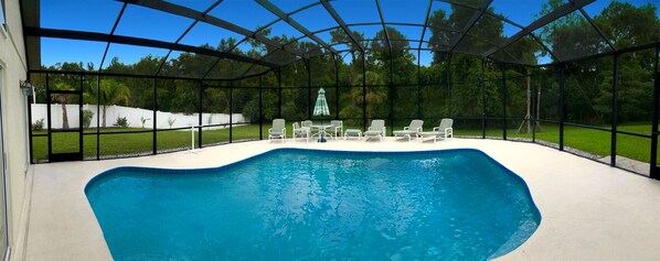 屋外プール、温水プール