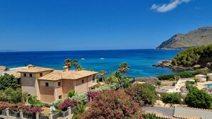 A coastal property with Mediterranean architecture, a swimming pool, and a view of the sea. - Luxury design villa with fantastic sea and mountain views (Betlem)