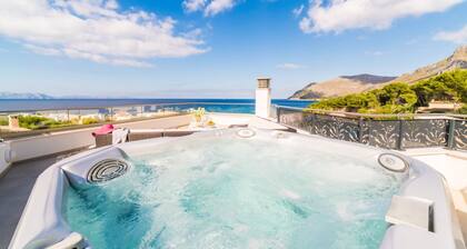 Luxus Design Villa mit traumhaften Meer- und Bergblick