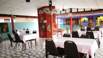 Lunch and dinner served