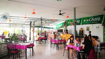 Mittagessen und Abendessen