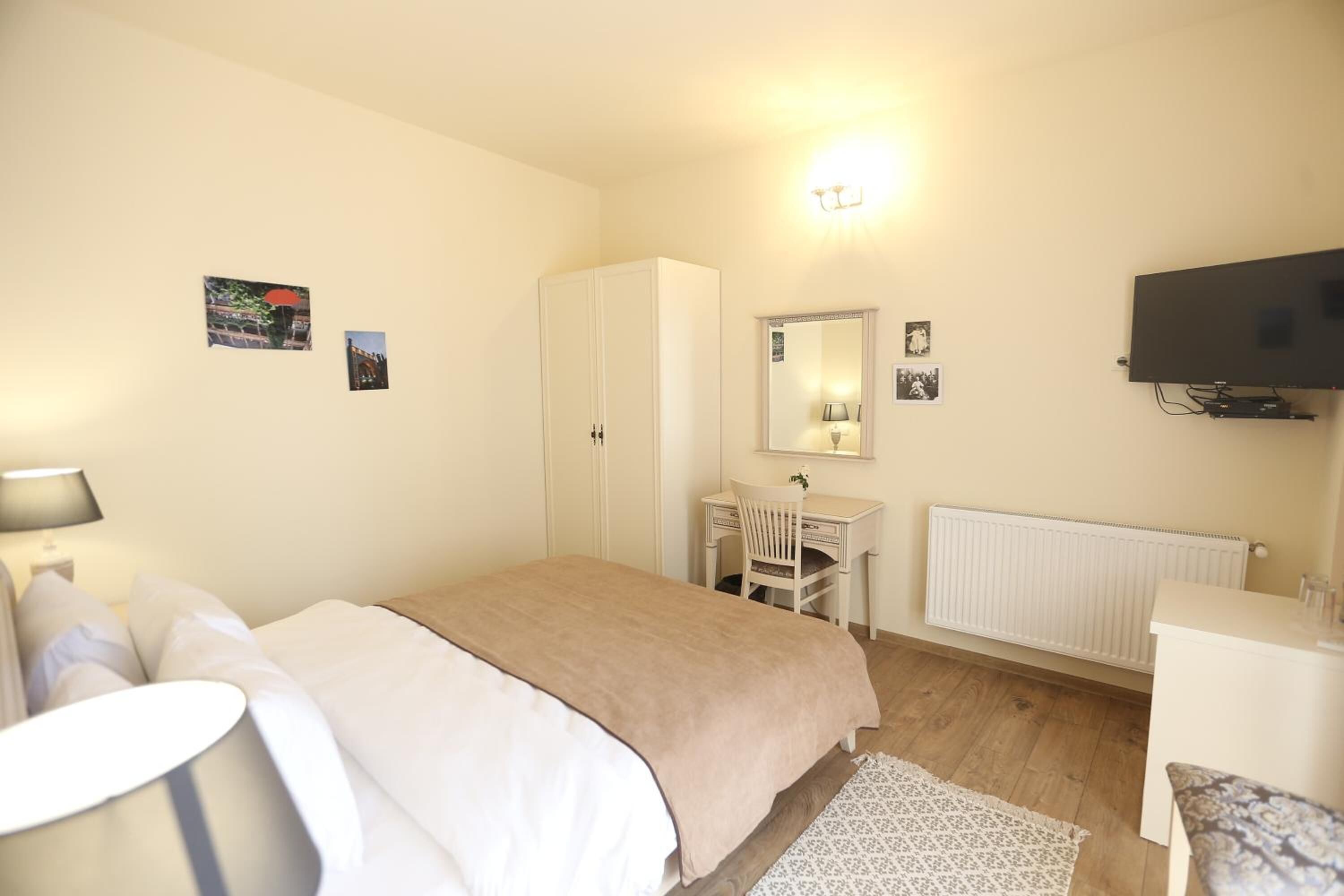 standard double room | in-room safe, laptop workspace, blackout curtains, soundproofing