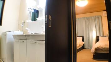 House, 1st Floor | Soundproofing, free WiFi