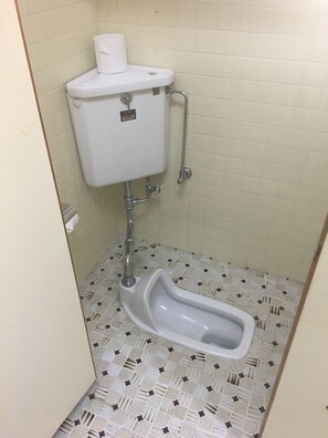 Bồn tắm và buồng tắm vòi sen riêng, vòi sen thủy lực 