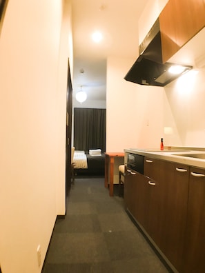 Standard Apartment, 1 Double Bed, Non Smoking | Private kitchenette