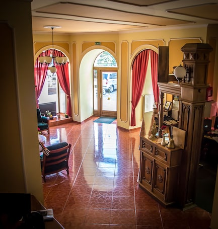 Lobby. Hotel Astoria