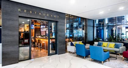 Favor Park Hotel