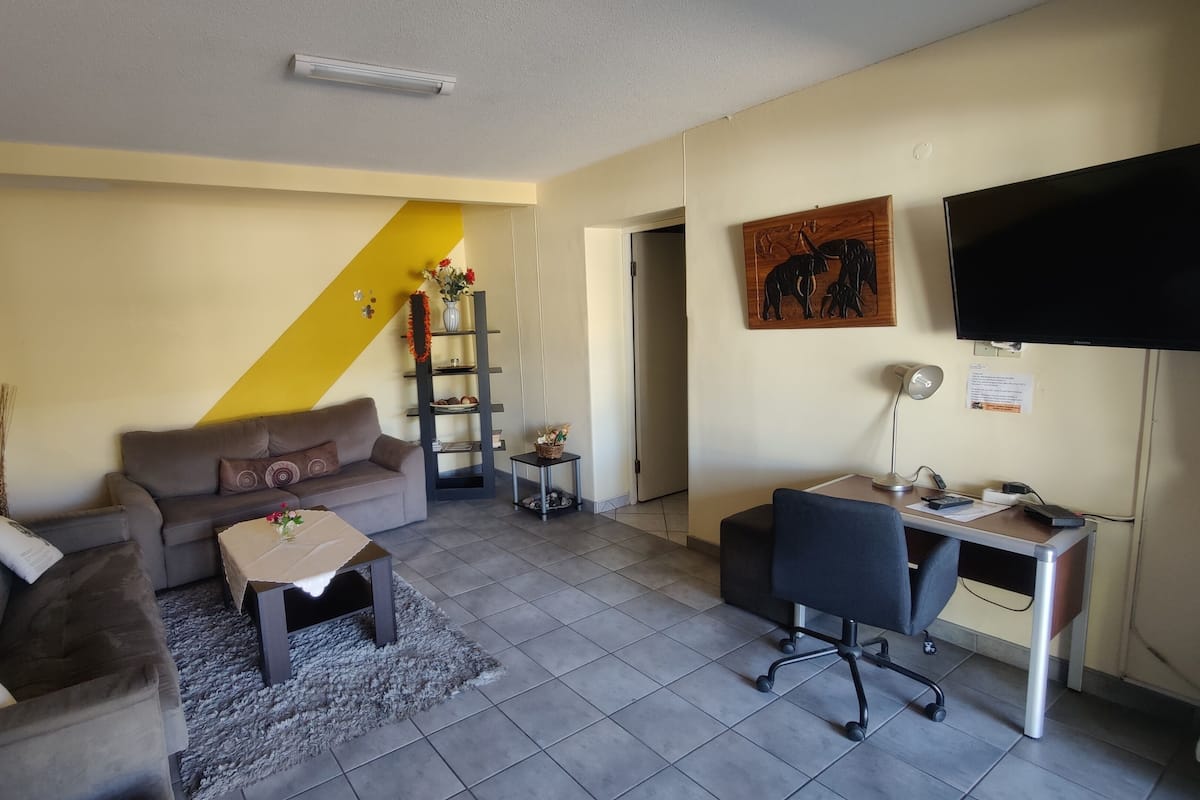 Family Twin Room, 1 Double Bed | Living area