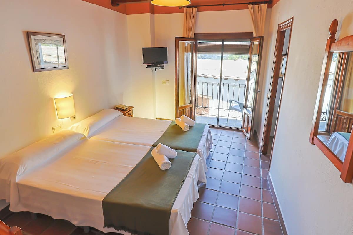 Twin Room, Balcony | 1 bedroom, desk, blackout drapes, soundproofing