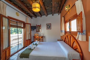 Double Room, 1 Double Bed, Balcony, Mountain View | Desk, blackout drapes, soundproofing, free WiFi - Hotel La Fragua I (Trevelez)
