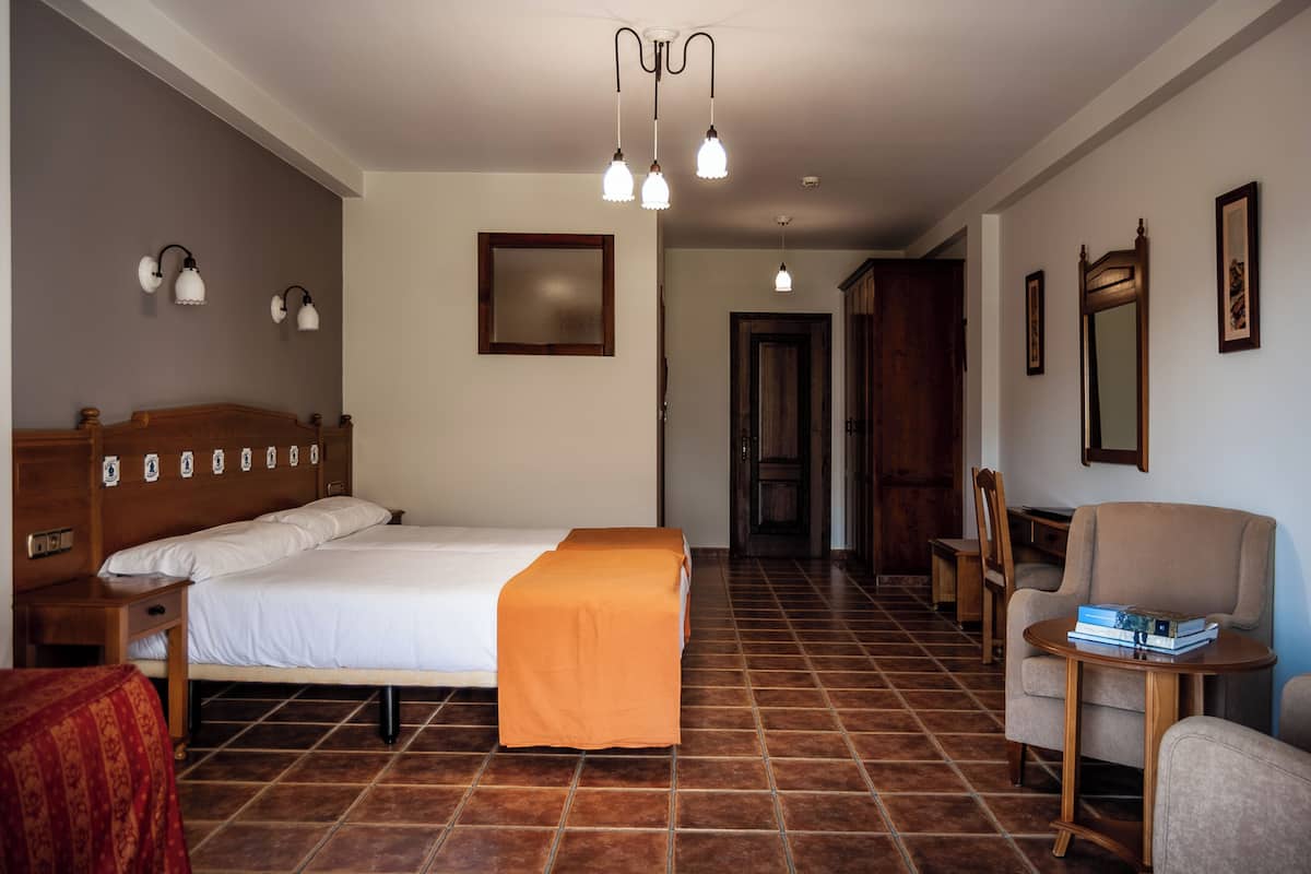 Superior Double Room, Mountain View | Desk, blackout drapes, free cribs/infant beds, free WiFi