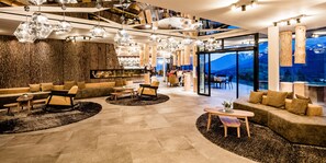Lobby - SONNENBERG | Panorama Dolomites Wellbeing (Rio di Pusteria)