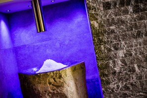 Salle de soins pour les couples, sauna, spa, bain de vapeur