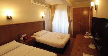 办公桌、床单