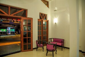 Lobby - Ruki Sea Reach (Negombo)
