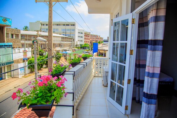 Standard Triple Room - Ruki Sea Reach (Negombo)