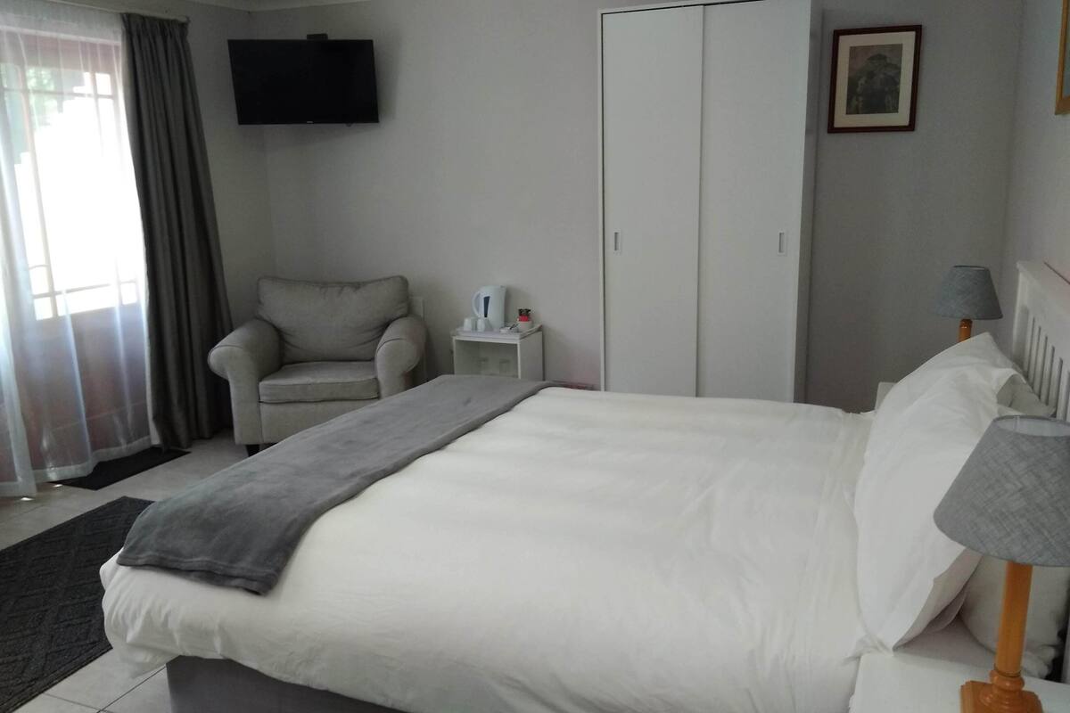 Sistema de insonorización, wifi gratis y ropa de cama 