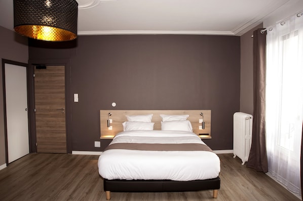 Desk, free WiFi, bed sheets