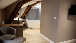 Premium dubbelrum - 1 queensize-säng - icke-rökare | Skrivbord, gratis wi-fi och sängkläder
