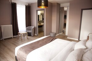 高級雙人房, 1 張加大雙人床, 非吸煙房 | 書桌、免費無線上網、床單