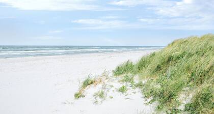 Amazing home in Nykøbing Sj with WiFi