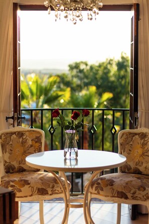 Dobbeltrom   – superior (Deluxe) | 1 soverom, minibar, safe på rommet og skrivebord