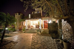 Reception - Heinitzburg Boutique Hotel (Windhoek)