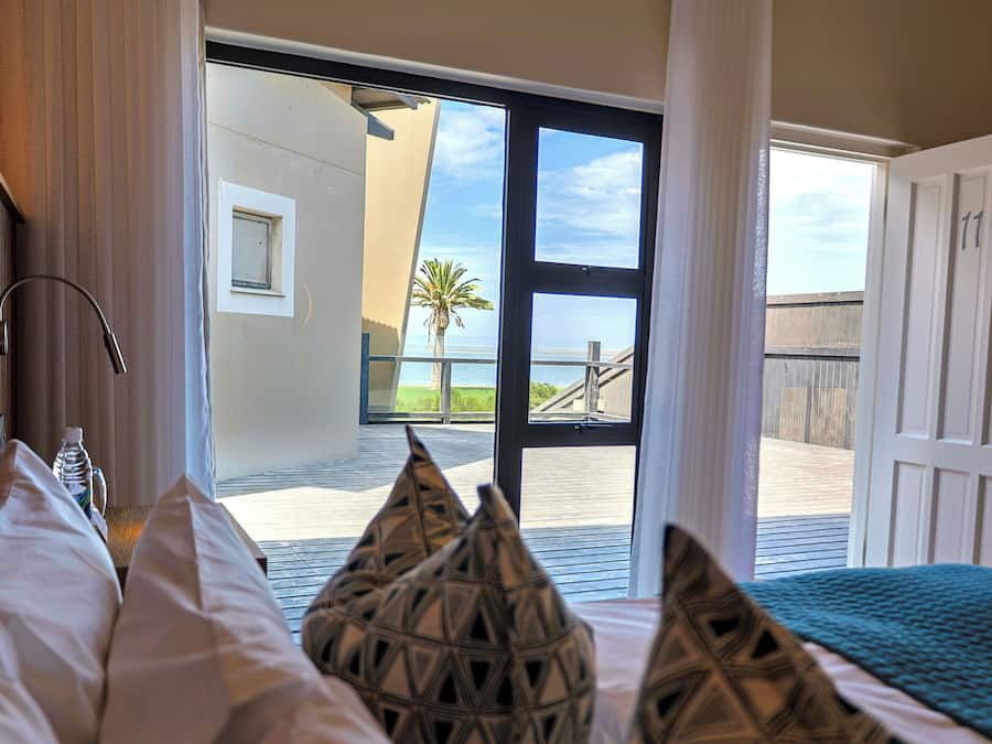 Habitació amb dos llits individuals (Partial Sea Facing) | Caixa forta a l'habitació, escriptori, wifi gratuïta i roba de llit