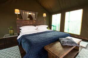 Premium bedding, in-room safe, soundproofing, bed sheets - Parsons Hilltop Safari Camp (Hoedspruit)