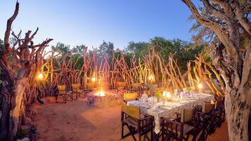 Spécialités Cuisine locale et internationale