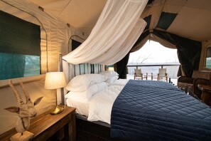 Classic Tent | Premium bedding, in-room safe, soundproofing, bed sheets - Parsons Hilltop Safari Camp (Hoedspruit)