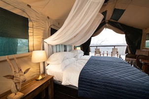 经典帐篷房 | 高档床上用品、客房内保险箱、隔音、床单