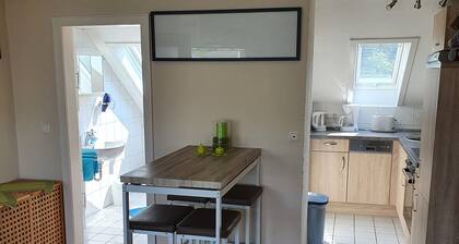 Private Unterkunft in einer 2 Zi.Dachgeschoßwohnung.Für 2 max. 3 Pers.